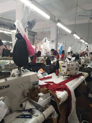 德陽什邡工廠招聘服裝縫紉車工，助力服裝微加工與鞋帽零售產業(yè)