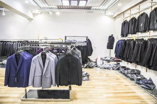 服裝工廠南遷促清倉，大興全場服飾50元起搶購熱潮